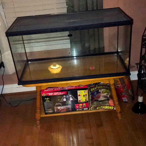 Iguana terrarium - Picture 1 of 1